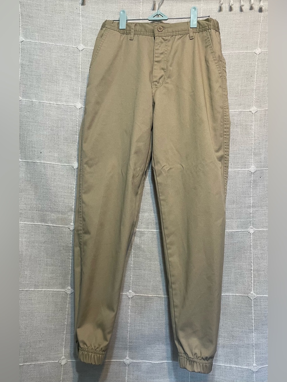 Boys Galaxy khaki pants. Size XL.